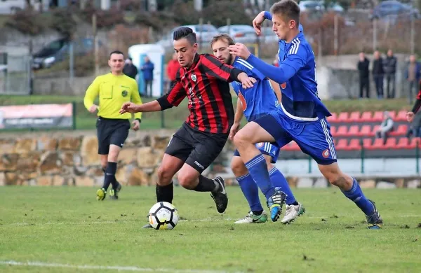 Leon Kodermac (z žogo) bo tudi v drugem delu sezone pomemben 
člen briškega drugoligaša. 