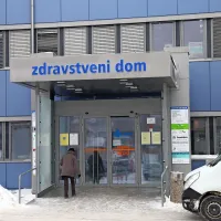 V postojnskem zdravstvenem domu včeraj niso zabeležili nobene 
poškodbe, povezane z ledom in snegom.