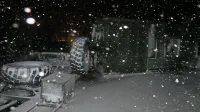 V nesreči na avtocesti med Senožečami in Razdrtim, v bližini 
viadukta Goli vrh, sta bila udeležena voznika dveh ameriških 
vojaških tovornjakov.