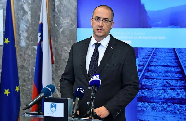  Jure Leben pravi, da je treba  iskati rešitve, saj  je madžarska stran slabe volje zaradi političnega in medijskega pritiska.