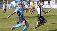 Gregor Šćulac (z žogo) naj bi se po hujši jesenski poškodbi na igrišča spet vrnil čez mesec dni.