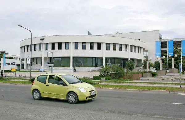KD Group išče kupca za Adriatic Slovenico