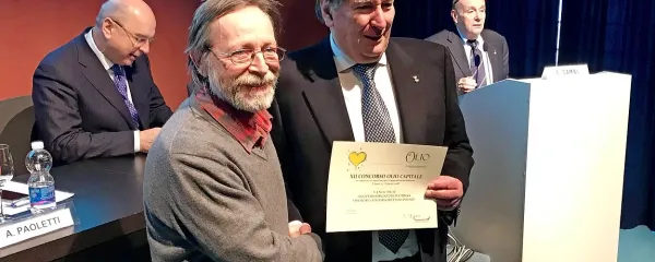 Vanja Dujc je prejel šampionski naziv za sortno oljčno olje iz itrane. 