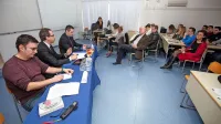 Z leve: Mirsad Begić, Peter Pogačar in Klemen Širok. Okrogli mizi bi moral prisostvovati Borut Brezar iz lani ustanovljenega Sindikata prekarcev, a je zbolel.
