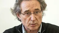 Branimir Štrukelj 

“Vztrajali bomo, da vlada 
sprejme, kar so se pooblaščeni vladni pogajalci 
pri polni zavesti dogovorili s Svizom, pa tega niso parafirali.”