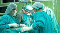 Akutne razmere v zdravstvenem sistemu ne dopuščajo trimesečnega uvajanja nove vlade in 
odkrivanja težav pri črki A.