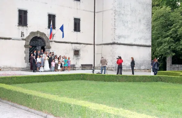 Hit je za kitajske goste pripravil poseben poročni paket s slavjem 
na gradu Kromberk. 

