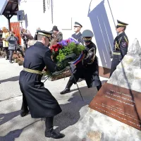 Sabotin obiskujejo ljudje od blizu in daleč