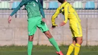Nogometaš Ankarana Luka Badžim (v zelenem dresu) je pomemben člen v načrtih selektorja mlade reprezentance Primoža 
Glihe.