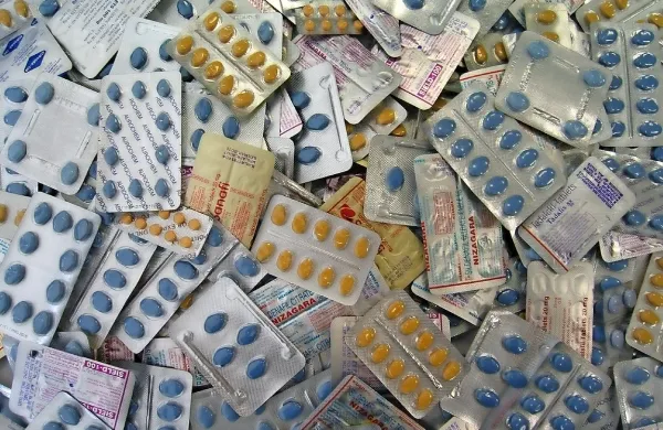 Modra tabletka že 20 let skrbi za nadaljevanje veselja v spalnicah