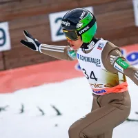 Peter Prevc prav na vrh letos  ni mogel, je pa na koncu sezone zbral 
moči za osmo mesto na zadnji tekmi sezone.