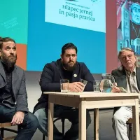 Z leve: Žiga X. Gombač, Boštjan Gorenc-Pižama in Andrej Rozman 
Roza 