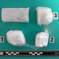 Med preiskavo so zasegli 405 gramov heroina in skoraj kilogram 
kokaina ter manjše količine hašiša in konoplje.
