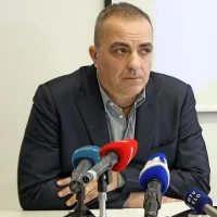 Dean  Jurič je poudaril, da kriminalistična preiskava v tem primeru 
že zdaleč ni končana.