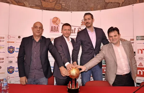 Trenerji ekip na zaključnem turnirju lige ABA 2 - z leve Draško Bojić (Borac), Simon Petrov (Krka), 
Jurica Golemac (Primorska) in Goran Topić (Vršac).
