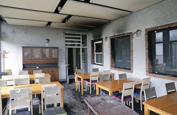 Četudi se požar ni razširil na druge prostore, je največ škode tam 
povzročil dim.