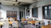 Četudi se požar ni razširil na druge prostore, je največ škode tam 
povzročil dim.