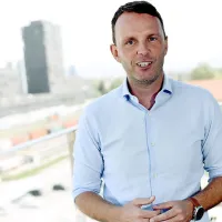 DRI vodi Jurij Kač.