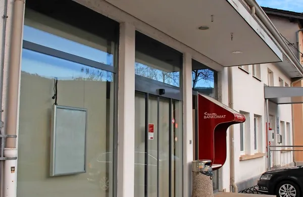 Bodo mar tam, kjer so v Braniku še pred časom “šteli denar”, 
nekoč izposojali knjige?