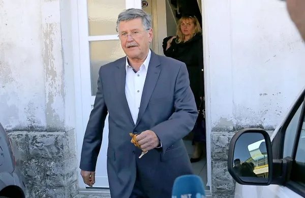 Koprski višji sodniki so Dušanu Črnigoju prvotno kazen ajdovskega okrajnega sodišča znižali za deset mesecev, saj so 
odločili, da nekdanji predsednik uprave Primorja ni ravnal iz 
koristoljubja. 