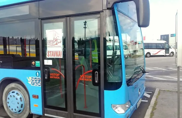 Med stavko septembra lani so avtobusi nemoteno vozili do 
bolnišnic, šol ter na delo in z dela. 