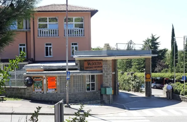 Država, ustanoviteljica Ortopedske bolnišnice Valdotra, ji letos 
namenja denar za obnovo lekarne in novo  trafo postajo.  