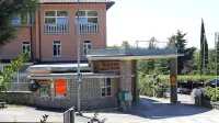Država, ustanoviteljica Ortopedske bolnišnice Valdotra, ji letos 
namenja denar za obnovo lekarne in novo  trafo postajo.  