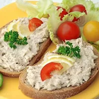 Vsak obrok mora biti premišljeno sestavljen, prehrana pa za 
vsakega kroničnega bolnika individualno odrejena. 