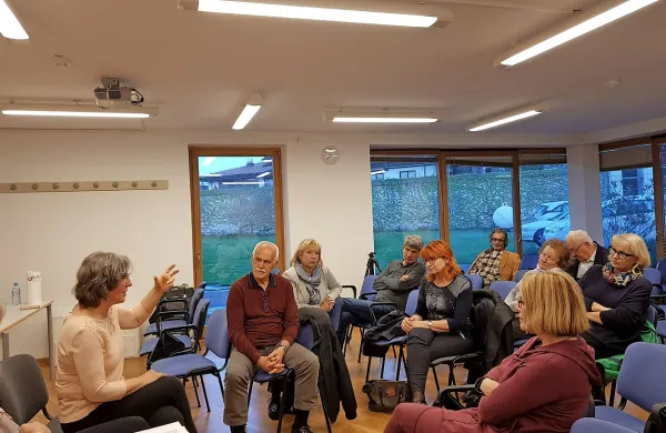 Sodelujoči na srečanju gibanja Skupaj so se spraševali, zakaj se 
Koper ne more prebiti med finaliste projekta Zlati kamen. 