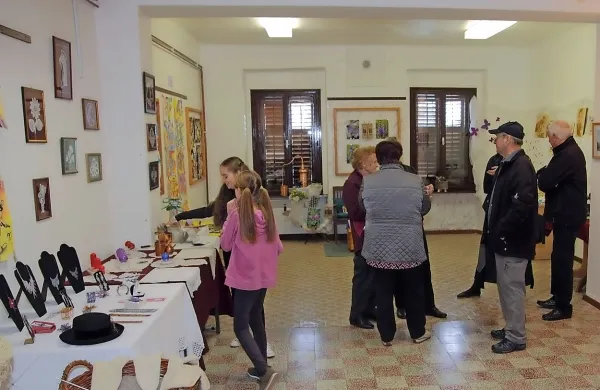 Razstava Roke naše Gore prikazuje delavnost in ustvarjalnost 
Gorjanov. 