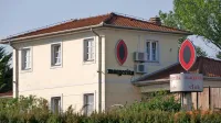 Od leta 2007 do 2013 naj bi iz Bolgarije v Novo Gorico prišlo več 
deklet, ki naj bi bile žrtve prostitucije v Margeriti.