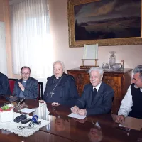 Z leve: Božo Rustja iz tiskovnega urada koprske škofije, Slavko 
Rebec, Jurij Bizjak, Bojan Ravbar in Tihomir Busija 