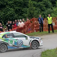 Idrijčan Darko Peljhan je bil lani tudi na cilju številka  ena. Letos je 
z novim  VW  polom spet nevaren.