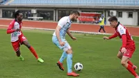 Mark Gulič (z žogo) je po dvoboju z Aluminijem proti Krčanom 
dosegel še svoj drugi prvenstveni gol v spomladanskem delu. 