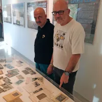 Roberto Grassi (desno)  iz Devina je speleolog in zbiratelj publikacij, vezanih na jamarstvo, ima jih veliko o Postojnski jami in 
Škocjanskih jamah. 