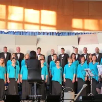 Mešani pevski zbor nastopa z bogatim repertoarjem, ki sega  od 
ljudskih pesmi do sodobnih popevk.