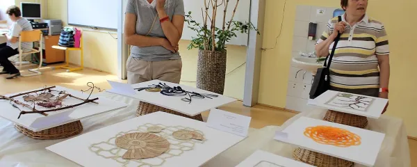 Čipke eksperimentalne skupine na temo Zlati rez na razstavi.