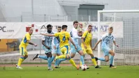 V jesenskem delu sezone so dvoboj v novogoriškem športnem 
parku Domžalčani (v rumenih dresih) dobili s 3:1.