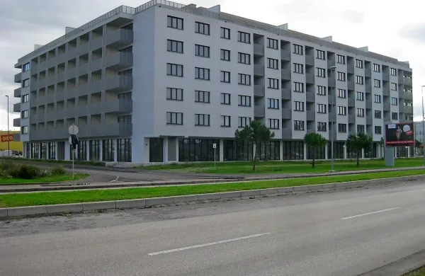 Kdaj bodo prodana nova stanovanja nasproti sodišča, je odvisno od   Družbe za upravljanje terjatev bank (DUTB).