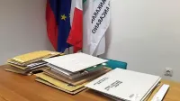 Komisija bo imela s prispelimi  predlogi za ankaranske občinske 
simbole veliko dela.   