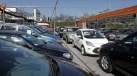 Slovenci  pri nakupu avtomobilov ne varčujejo.