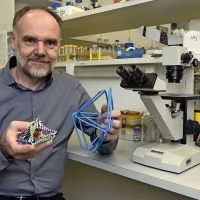 Prof. dr. Roman Jerala pravi, da dela toliko, kot še nikoli.