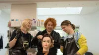 Delo v  frizerskem salonu je vedno  zanimivo.
