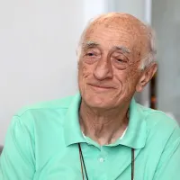 Posebno pozornost bodo  namenili  Aljoši Žerjalu, tržaškemu 
amaterskemu  ustvarjalcu, ki tudi pri 90 letih ostaja vitalen.  