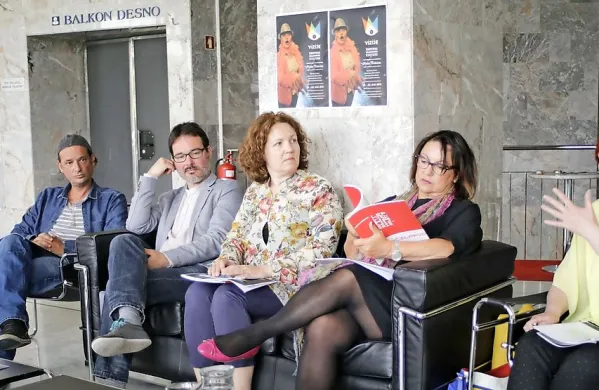  Vizije so predstavili (z leve) Andreja Koblar Perko, Miha Golob, Matjaž Šmalc, Sabina Volk Simčič, Maja Jerman  Bratec in Klavdija Kotar.