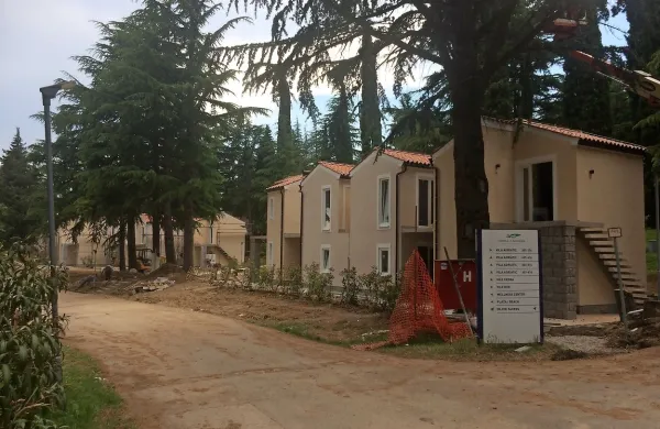 Prenova počitniških hišic v ankaranski Adrii je dejansko končana.