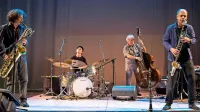 V soboto ob 22.30 bo festival zaključil koncert italijanske skupine 
Roots Magic. 