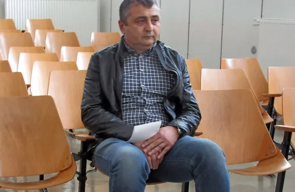 Žarko Kalinić, prevozniško podjetje naj bi imel registrirano v Izoli,  
na včerajšnjem predobravnavnem naroku ni priznal krivde.
