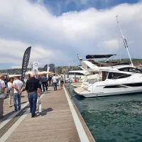 Poglede še danes privablja več kot 200 plovil