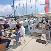 Poglede še danes privablja več kot 200 plovil